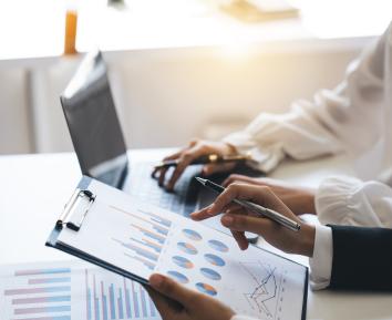 What Are the Most In-Demand Healthcare Specialist Jobs in Dubai in 2025? Salaries, Benefits & Career Outlook