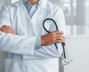 What Do UK Doctors Need to Know to Legally Start a Private Practice in Dubai? Licensing, Requirements & Steps