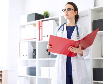 What Do Doctors Need to Know About Professional Indemnity Insurance in Dubai? A Complete Guide