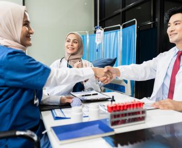 How Dubai Hospitals Support International Healthcare Professionals in 2025