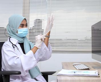 Who Is Considered a Healthcare Professional in Dubai? Complete Guide