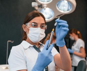 How UAE Students Can Study Medicine or Dentistry in the UK